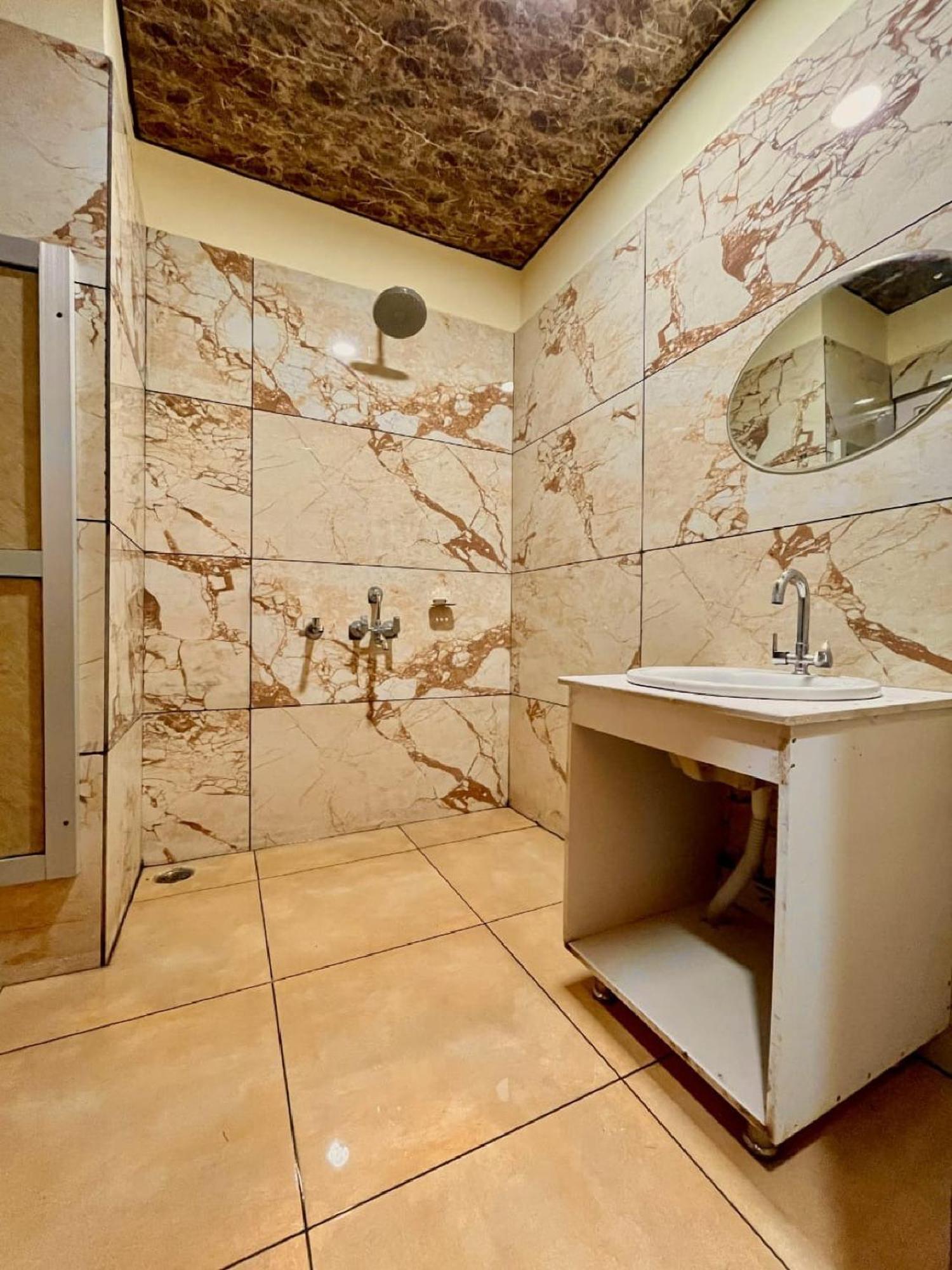 Sparkle Star Resort Khajjiar Экстерьер фото